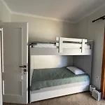 アパート Syrios 140sqm