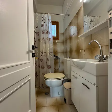 Syrios 140sqm דירה *