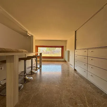 Syrios 140sqm דירה *